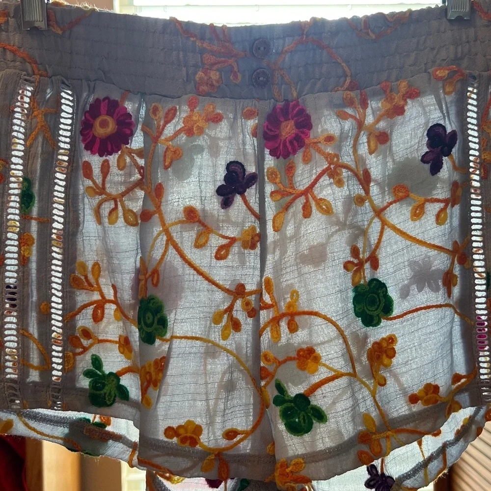 Honeydew Embroidered Siesta Sweetheart Shorts - Picture 2 of 13